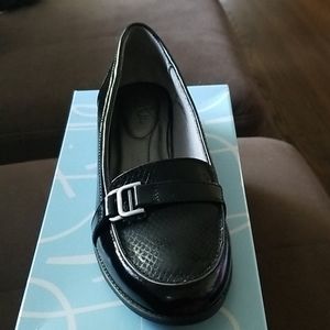 Loafer shoes